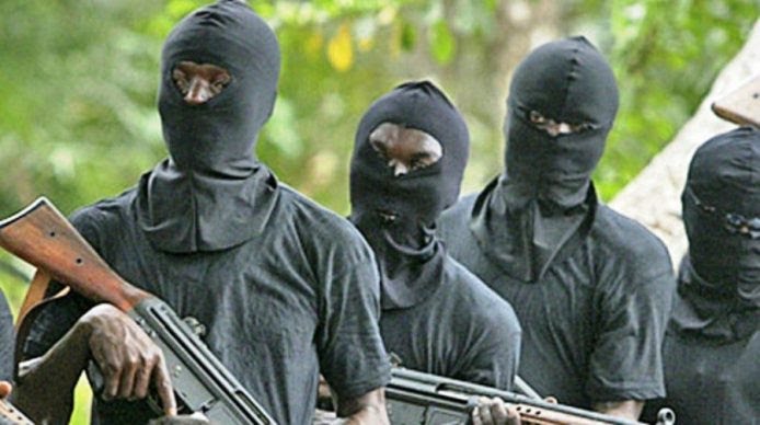 gunmen-e1540578039954 (1)