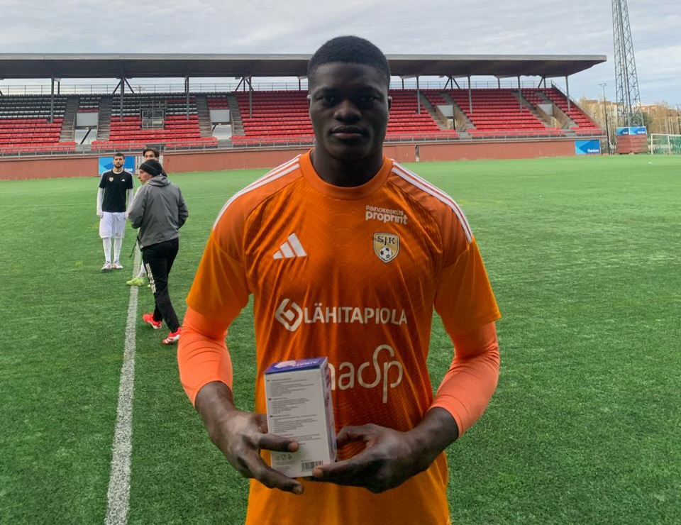 Teenage Nigerian Goalkeeper Dazzles Wins Award In Finland TOTORI NEWS Teenage Nigerian Goalkeeper Dazzles Wins Award In Finland TOTORI NEWS